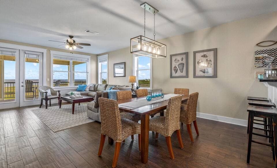 Top-Floor Condo at Pointe West 10