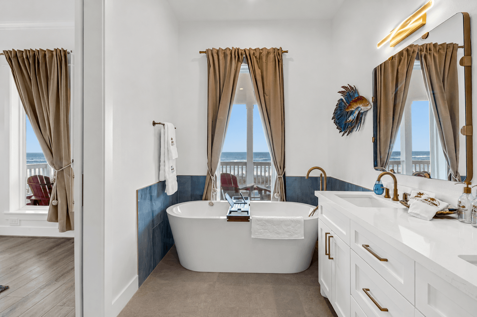 Grand Beach Retreat 18
