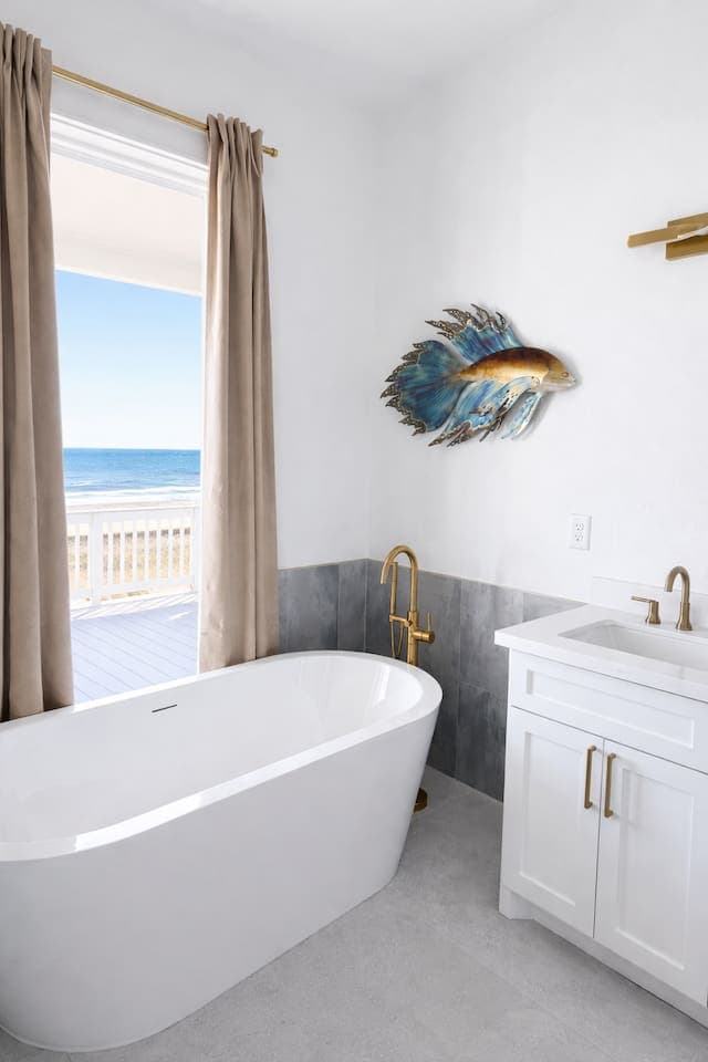 Grand Beach Retreat 19