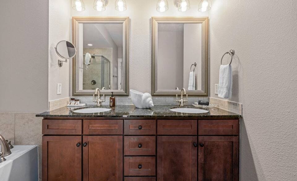 Top-Floor Condo at Pointe West 17