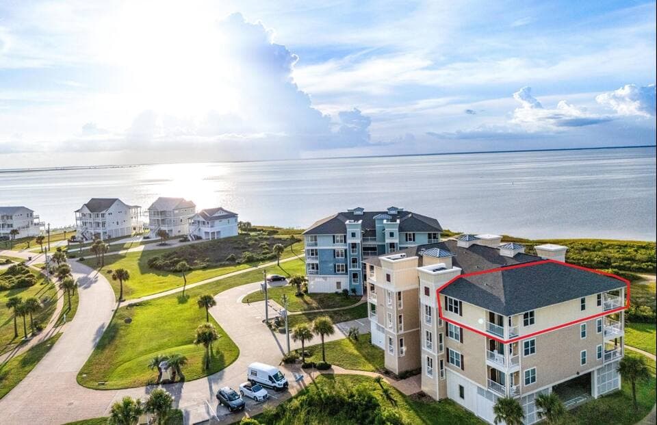 Top-Floor Condo at Pointe West 26