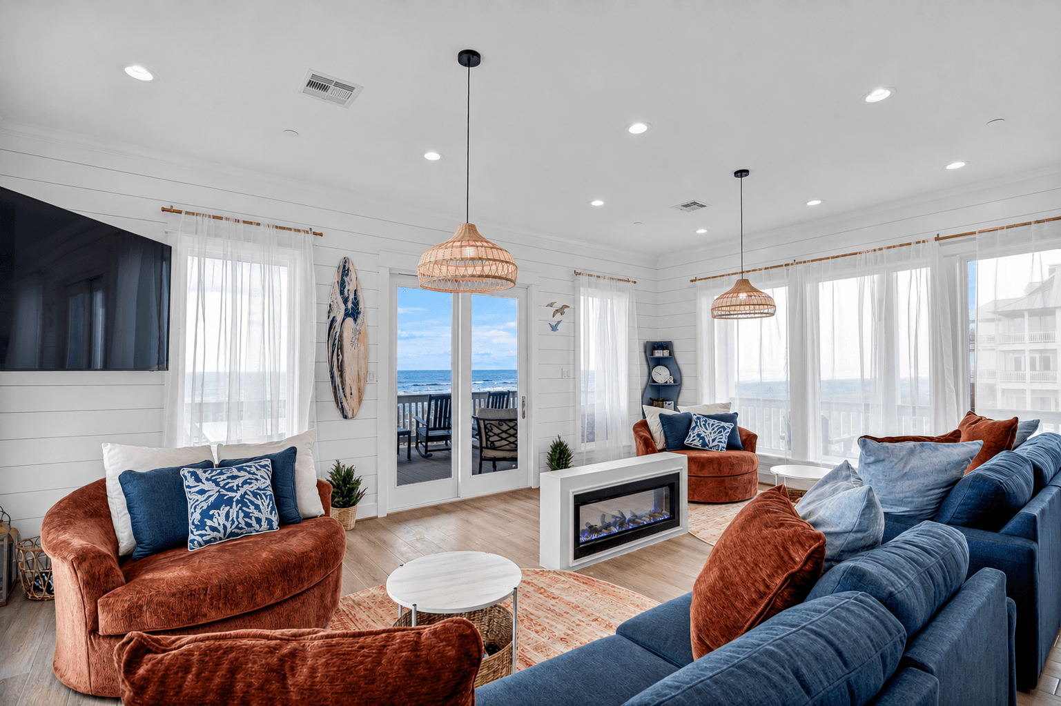 Grand Beach Retreat 8